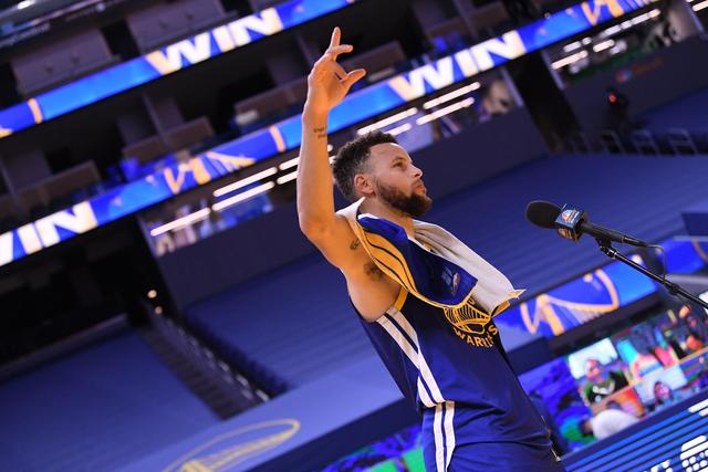 三人男篮-中国男篮16-21荷兰 张宁7分4篮板