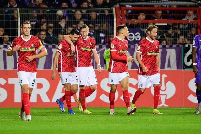 班凯罗50+13+9魔术克步行者 热火送活塞4连败