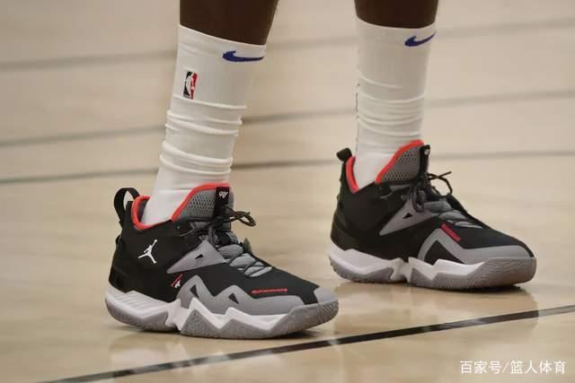 英超-加克波破门萨拉赫制胜 利物浦2-1布莱顿