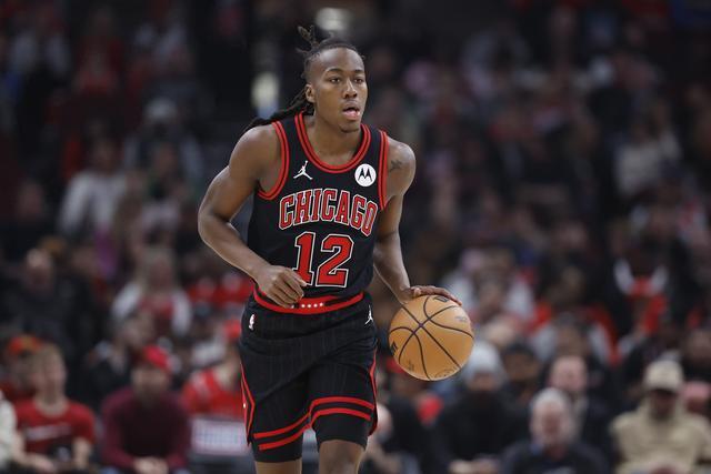 雷蒙21分北京胜广厦 梅克29分福建送四川7连败